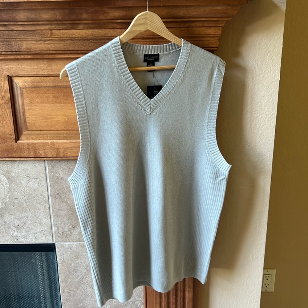 Men’s sweater vest